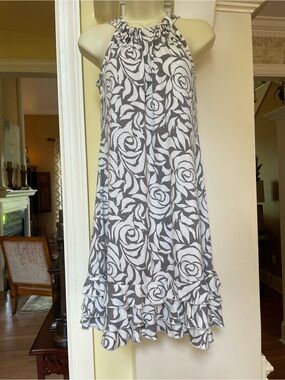 MSK gray & white floral design dress with clear iridescent dots throughout Sz Sm